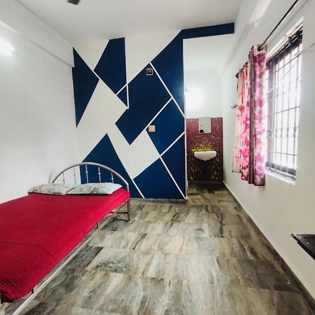 Omega Tourist Home Thrissur エクステリア 写真